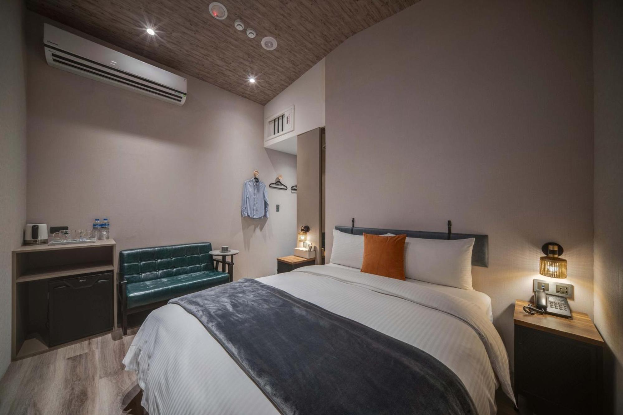 Fun Stay Inn Ximen Tajpej Buitenkant foto