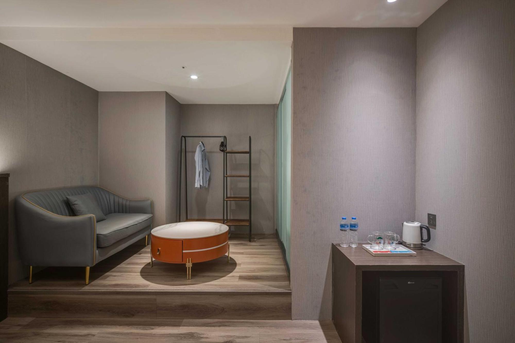 Fun Stay Inn Ximen Tajpej Buitenkant foto