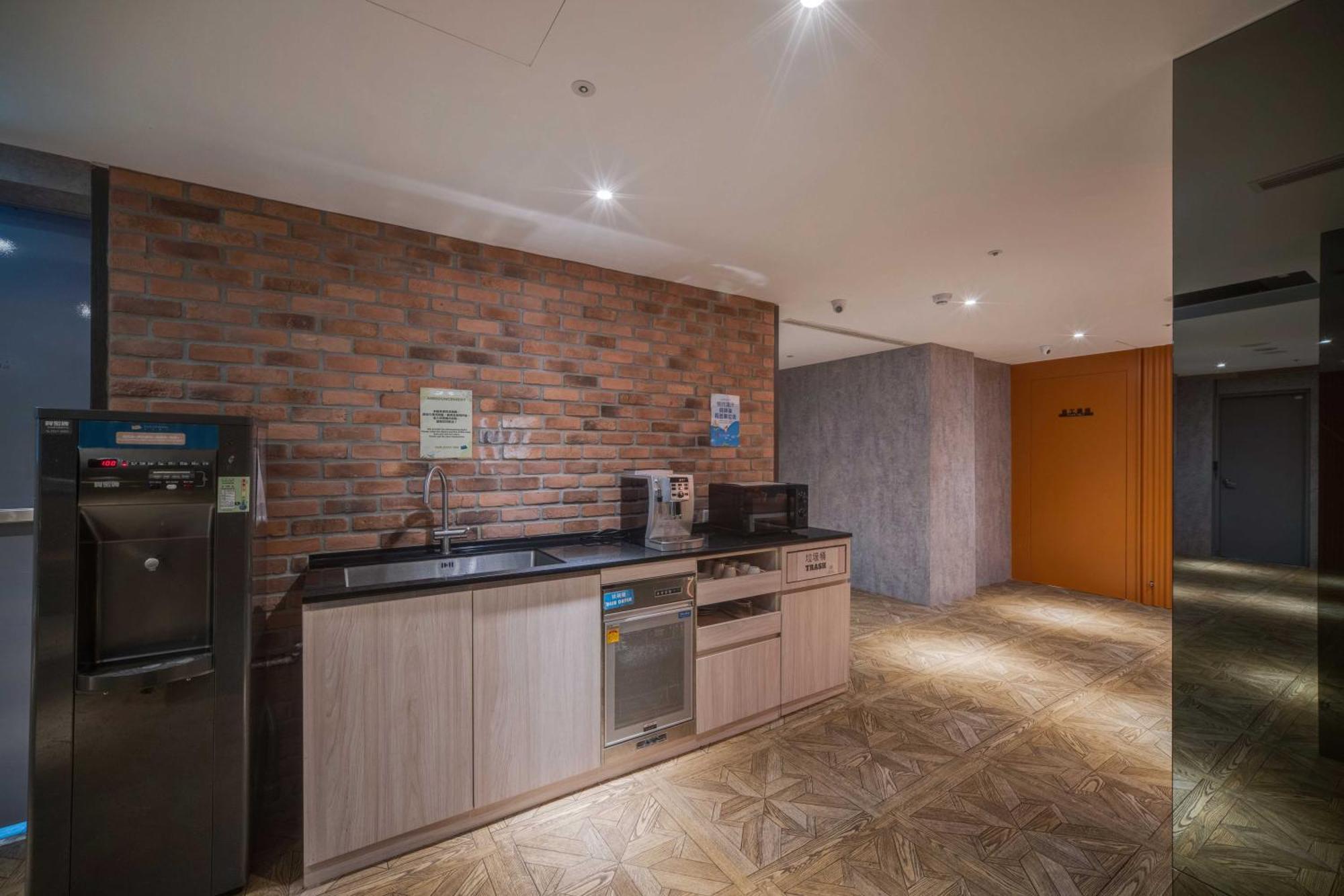 Fun Stay Inn Ximen Tajpej Buitenkant foto